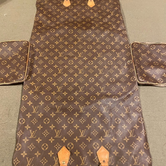 Upcycled Louis Vuitton Brown Monogram Keyring with Gold Hardware - Picture 7 of 8